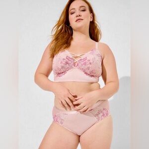 NWT TORRID 💕 Matching Bralette & Panties